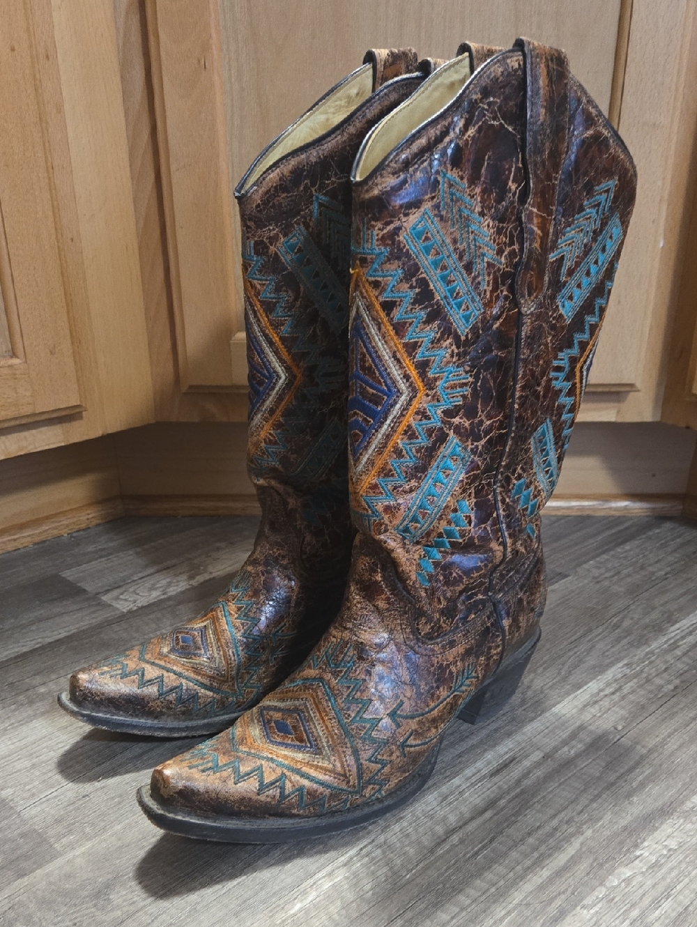Corral Boots - Aztec Style
